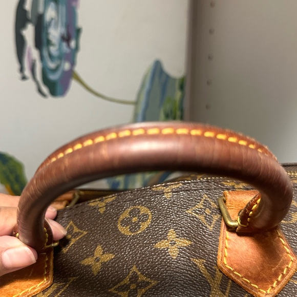 Louis Vuitton Brown Tan Monogram Travel Bag - Picture 4 of 8
